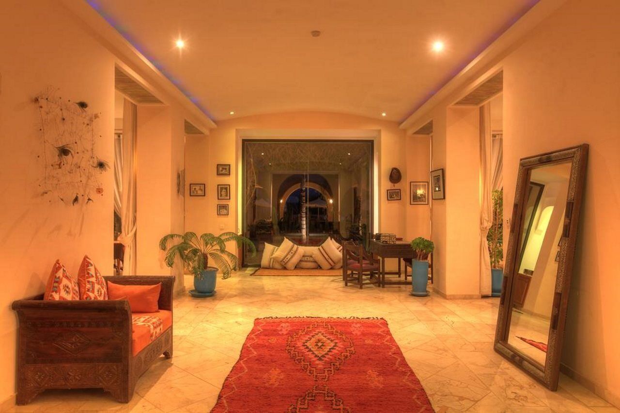 Villa Marco Au Jardin Des Senteurs El Ain Esterno foto